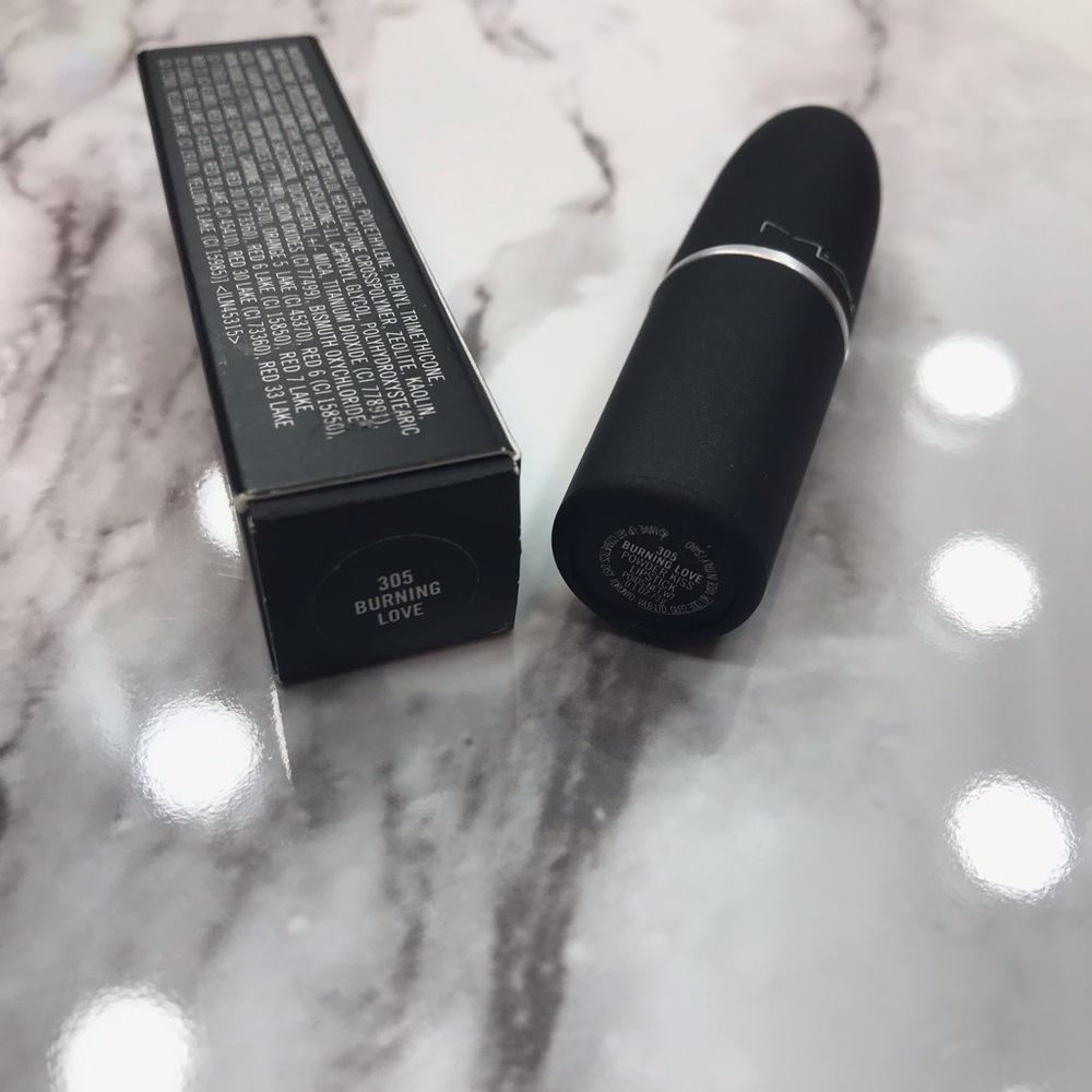 Mac Powder Kiss Lipstick Burning Love - Picture 5 of 8
